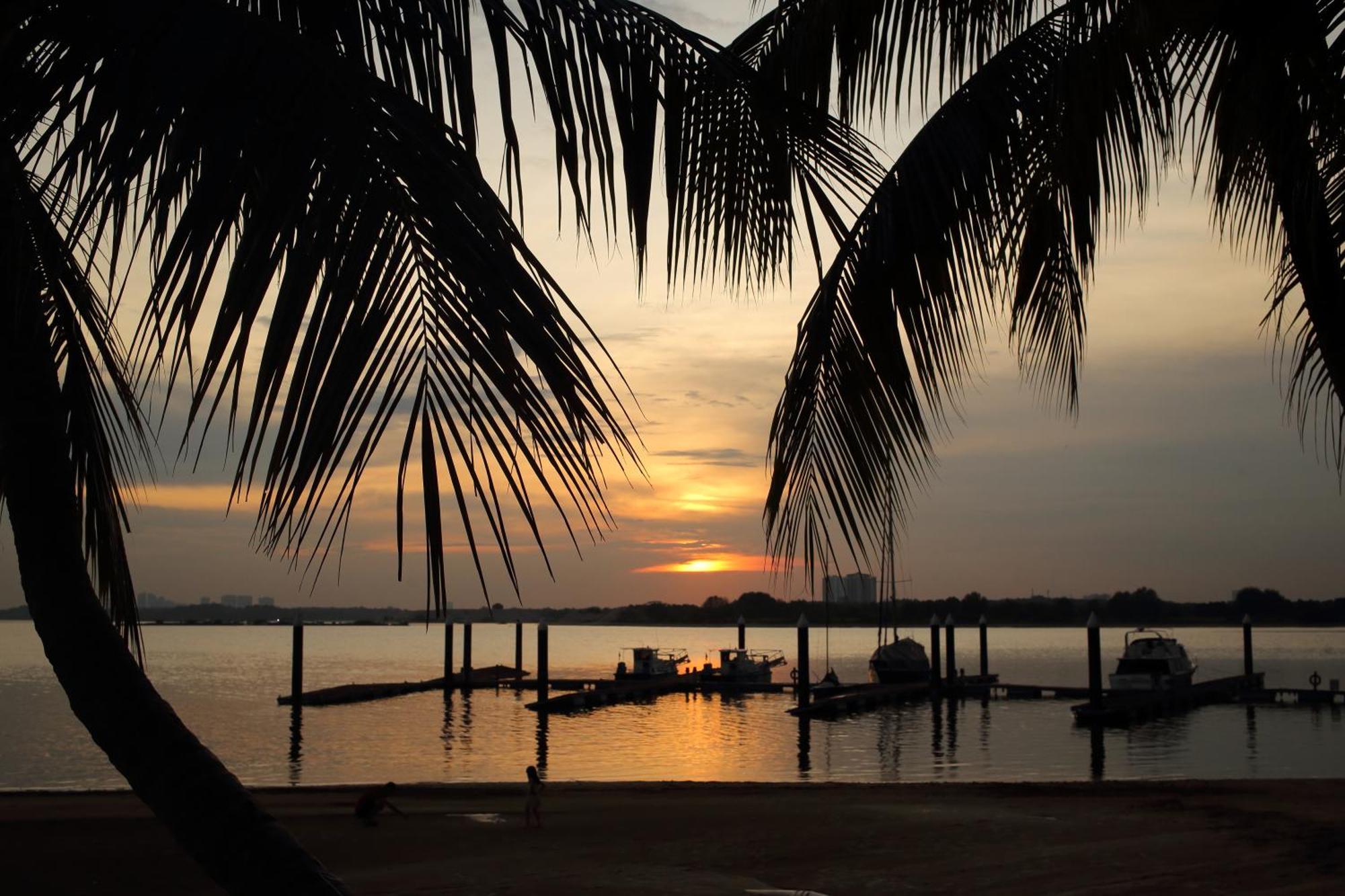 Kid-loving Poolside Haven - 2br - Netflix - Games *