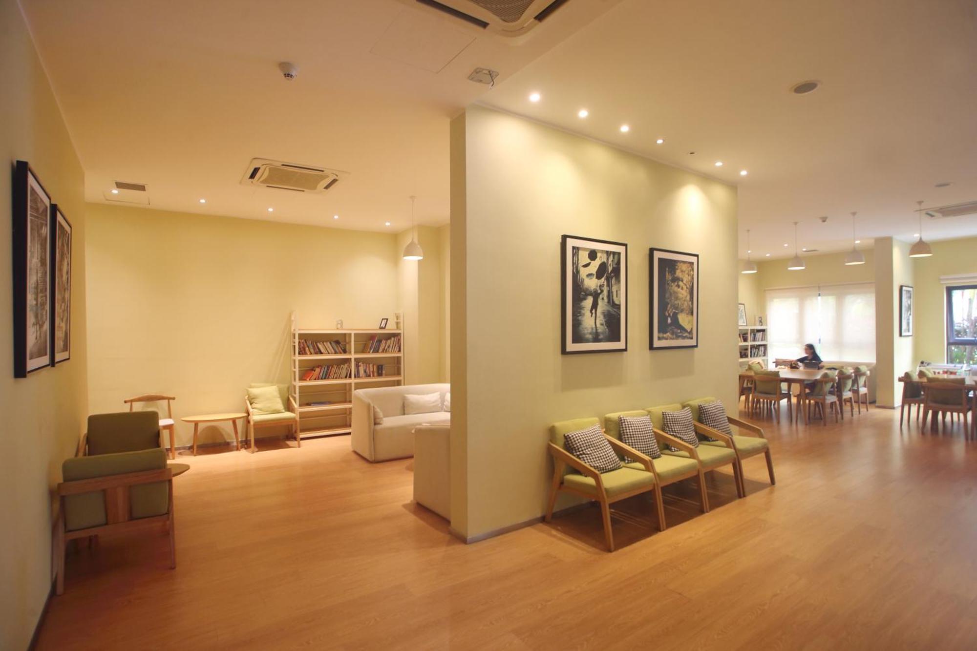 Kid-loving Poolside Haven - 2br - Netflix - Games Johor Bahru