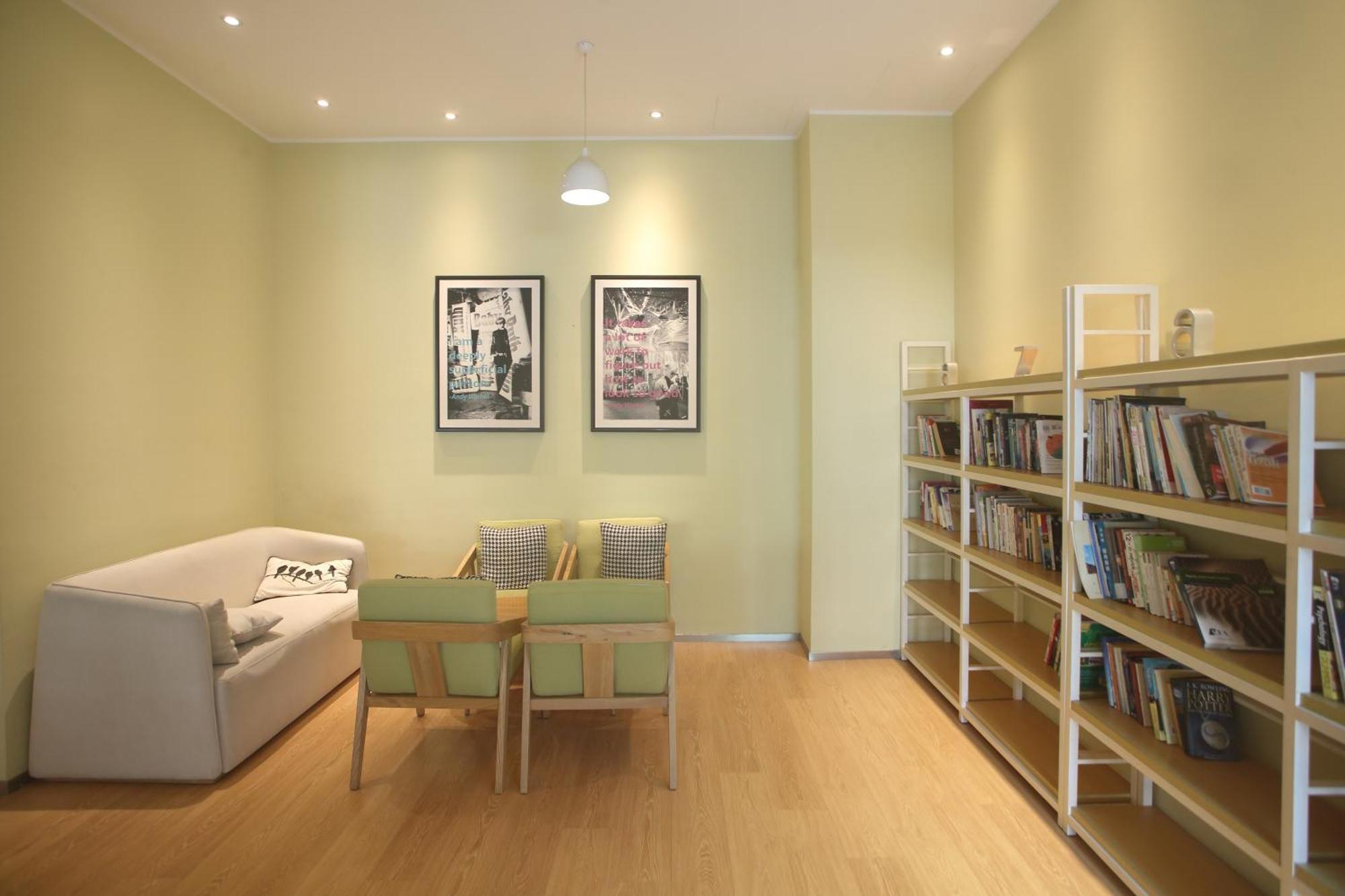Kid-loving Poolside Haven - 2br - Netflix - Games Apartment
