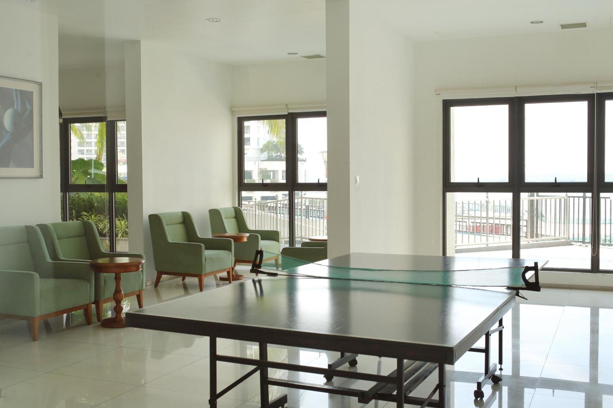 Kid-loving Poolside Haven - 2br - Netflix - Games Apartment Johor Bahru
