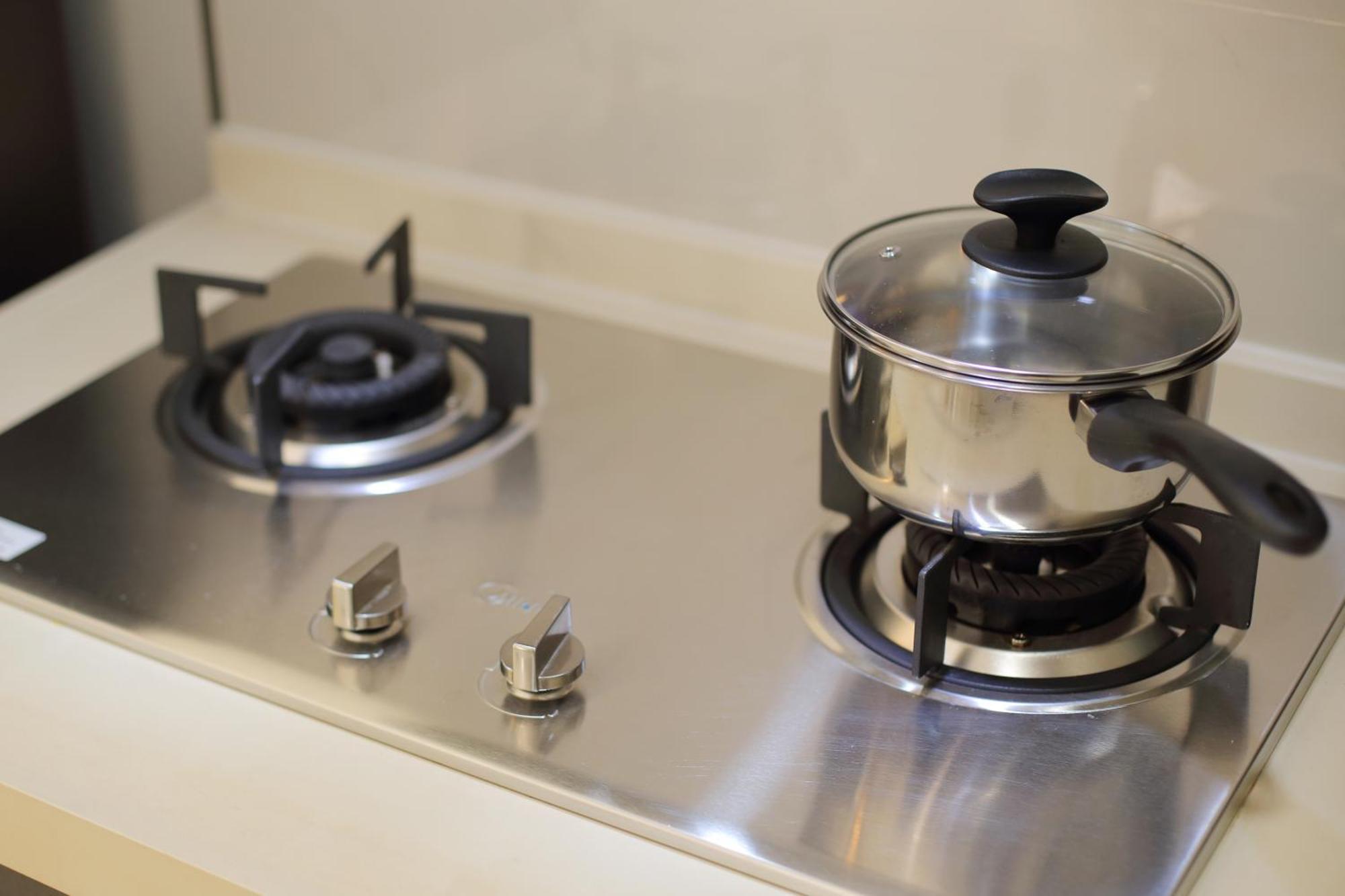 Apartment Kid-loving Poolside Haven - 2br - Netflix - Games Johor Bahru